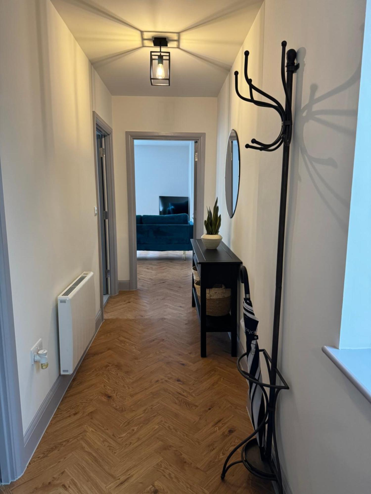 Haus Of Sulis, City Centre Apartment With Lift Access Bath Eksteriør bilde